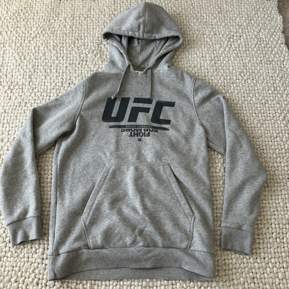 UFC Reebok Hoodie Men Large Gray Sweatshirt Logo Pullover Sweatshirt Fight Gear‎